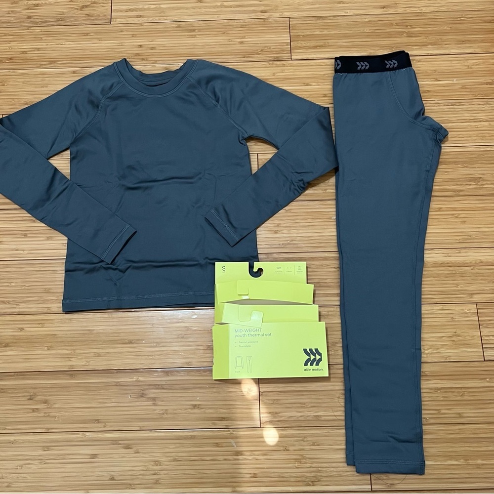 NWOT all in motion Kids 2pcs Thermal Pajama Set- Size Small - Picture 2 of 5